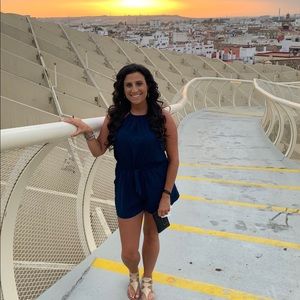 Meet your Posher, Lauren